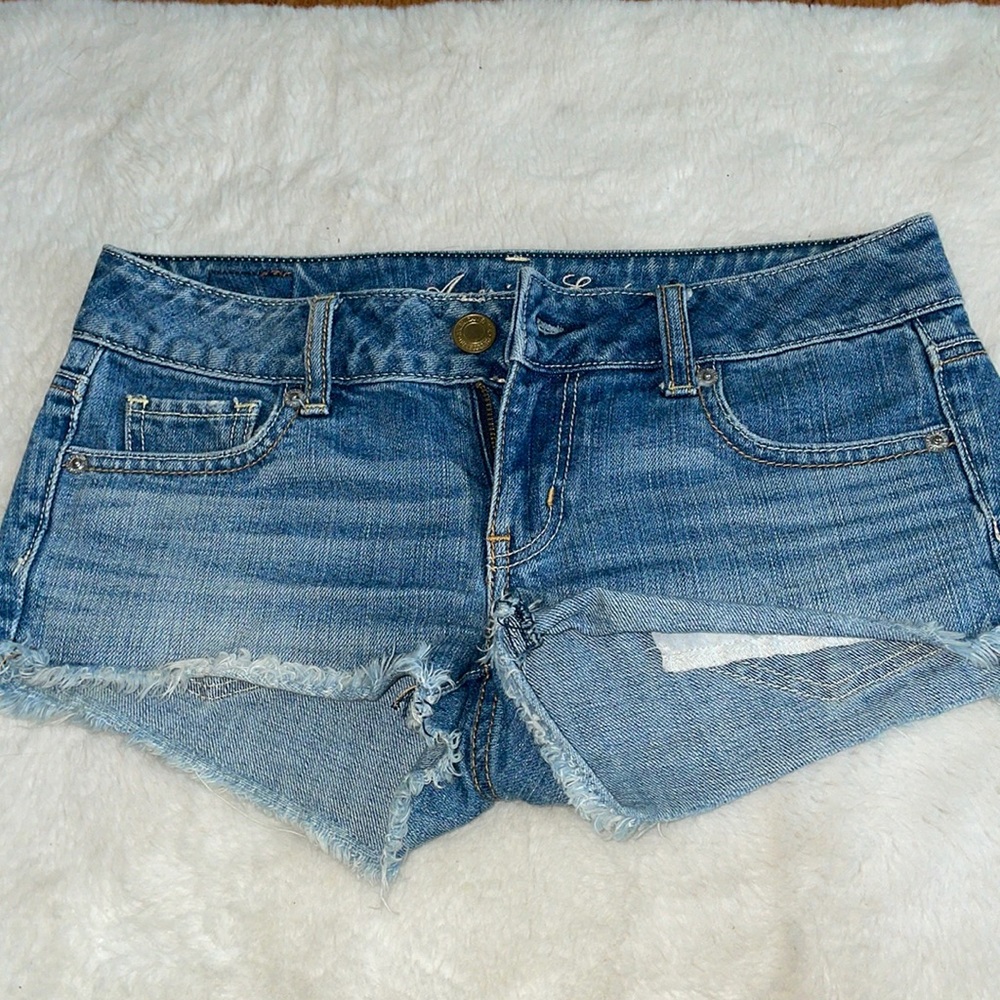 American Eagle Y2K style low rise jean shorts